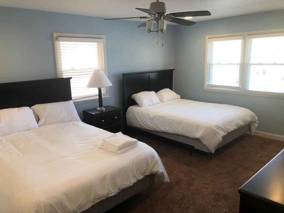 Entire Apartment Close To Downtown - 2 Queen Beds Springfield Ngoại thất bức ảnh
