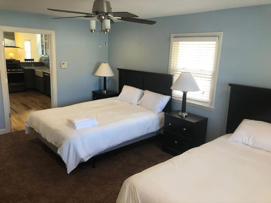 Entire Apartment Close To Downtown - 2 Queen Beds Springfield Ngoại thất bức ảnh